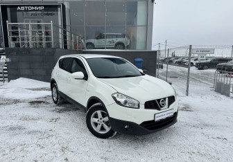 Подержанный автомобиль Nissan Qashqai 2010 года (3 фото)