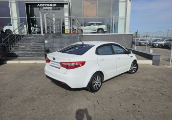 Подержанный автомобиль Kia Rio Sedan 2013 года (5 фото)