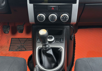 Подержанный автомобиль Nissan X-Trail 2013 года (11 фото)