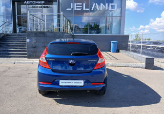 Подержанный автомобиль Hyundai Solaris Hatchback 2015 года (6 фото)