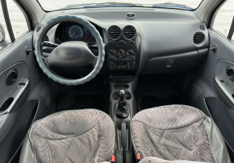Подержанный автомобиль Daewoo Matiz 2006 года (10 фото)