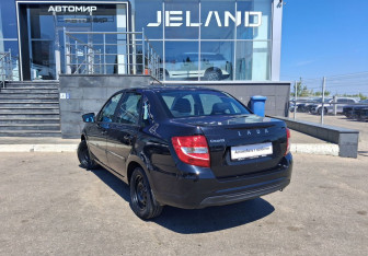Подержанный автомобиль LADA (ВАЗ) Granta Sedan 2019 года (7 фото)