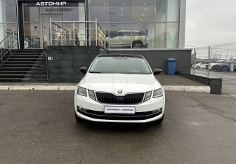 Подержанный автомобиль Skoda Octavia Liftback 2017 года (2 фото)