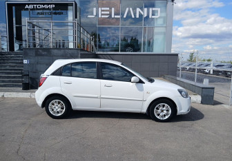 Подержанный автомобиль Kia Rio Sedan 2011 года (4 фото)