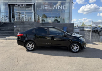 Подержанный автомобиль Kia Rio Sedan 2012 года (4 фото)