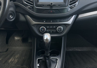 Подержанный автомобиль LADA (ВАЗ) Vesta Sedan 2019 года (11 фото)