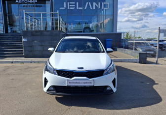 Подержанный автомобиль Kia Rio Sedan 2020 года (2 фото)