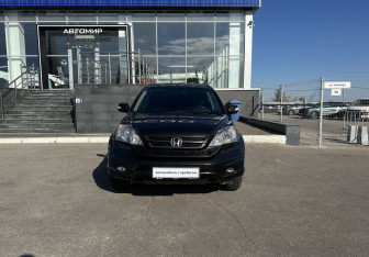 Подержанный автомобиль Honda CR-V 2011 года (2 фото)