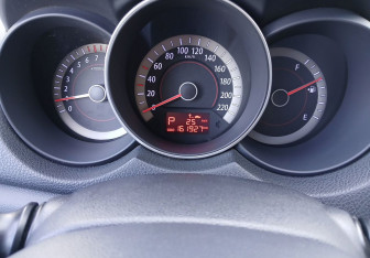 Подержанный автомобиль Kia Cerato Sedan 2011 года (9 фото)