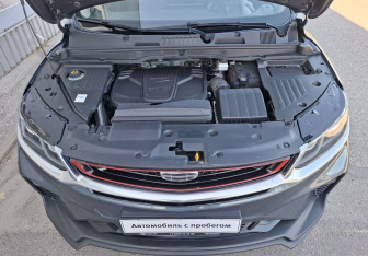 Подержанный автомобиль Geely Coolray 2021 года (13 фото)