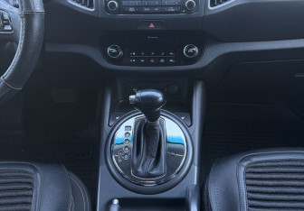 Подержанный автомобиль Kia Sportage 2013 года (11 фото)