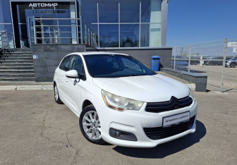 Подержанный автомобиль Citroen C4 Hatchback 2012 года (3 фото)