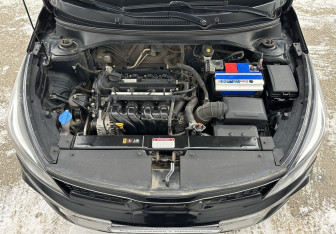 Подержанный автомобиль Kia Rio Hatchback 2021 года (13 фото)