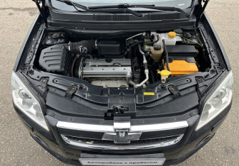 Подержанный автомобиль Chevrolet Captiva 2007 года (13 фото)