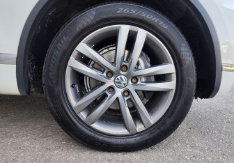 Подержанный автомобиль Volkswagen Touareg 2016 года (14 фото)