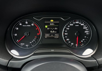 Подержанный автомобиль Audi A3 Sedan 2016 года (9 фото)