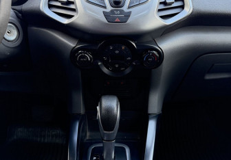 Подержанный автомобиль Ford EcoSport 2016 года (11 фото)