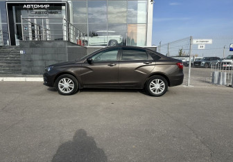 Подержанный автомобиль LADA (ВАЗ) Vesta Sedan 2018 года (8 фото)