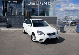 Подержанный автомобиль Kia Rio Sedan 2011 года (3 фото)