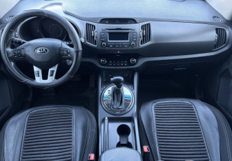 Подержанный автомобиль Kia Sportage 2013 года (10 фото)