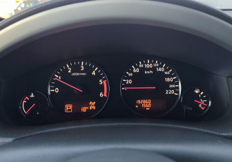 Подержанный автомобиль Nissan Pathfinder 2013 года (9 фото)