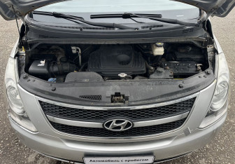 Подержанный автомобиль Hyundai Grand Starex 2009 года (14 фото)