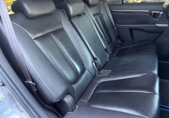 Подержанный автомобиль Hyundai Santa Fe 2010 года (12 фото)