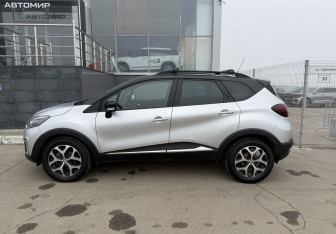 Подержанный автомобиль Renault Kaptur 2019 года (8 фото)