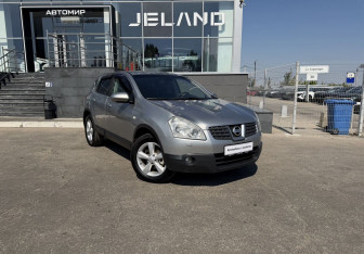 Подержанный автомобиль Nissan Qashqai 2008 года (3 фото)