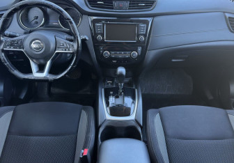 Подержанный автомобиль Nissan Qashqai 2021 года (10 фото)