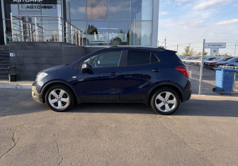 Подержанный автомобиль Opel Mokka 2013 года (8 фото)