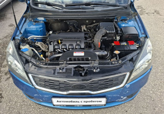Подержанный автомобиль Kia Ceed Hatchback 2011 года (13 фото)