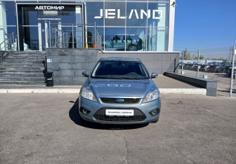 Подержанный автомобиль Ford Focus Sedan 2010 года (2 фото)