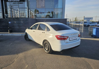 Подержанный автомобиль LADA (ВАЗ) Vesta Sedan 2019 года (7 фото)