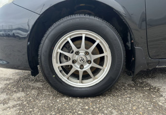 Подержанный автомобиль Toyota Corolla Sedan 2008 года (15 фото)