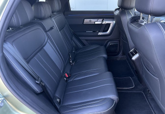 Подержанный автомобиль Jaecoo J7 2024 года (12 фото)