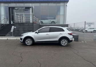 Подержанный автомобиль Kia Rio Hatchback 2019 года (8 фото)