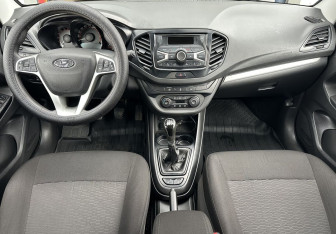 Подержанный автомобиль LADA (ВАЗ) Vesta Sedan 2019 года (10 фото)