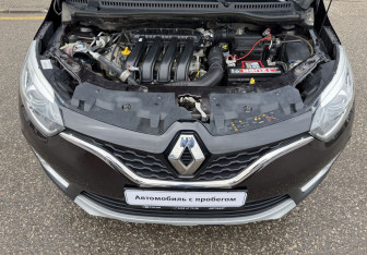 Подержанный автомобиль Renault Kaptur 2018 года (13 фото)