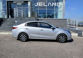 Подержанный автомобиль Kia Rio Sedan 2017 года (4 фото)