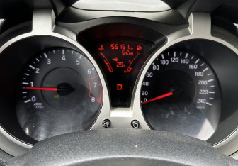 Подержанный автомобиль Nissan Juke 2013 года (9 фото)