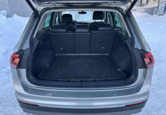 Подержанный автомобиль Volkswagen Tiguan 2017 года (15 фото)