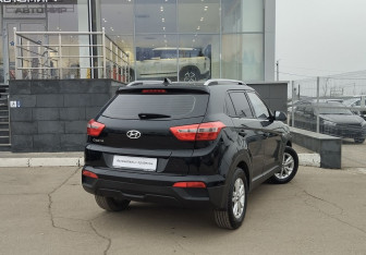 Подержанный автомобиль Hyundai Creta 2019 года (5 фото)