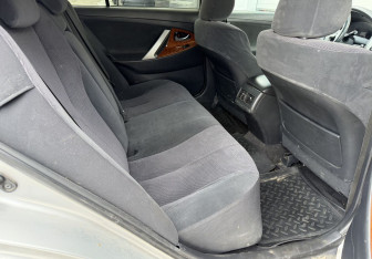 Подержанный автомобиль Toyota Camry Sedan 2009 года (12 фото)
