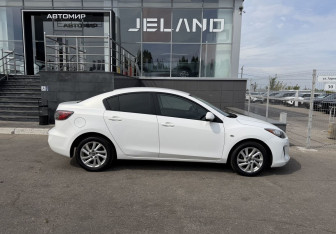 Подержанный автомобиль Mazda 3 Sedan 2013 года (4 фото)