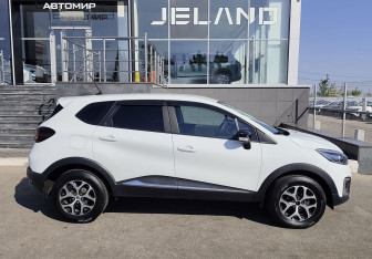 Подержанный автомобиль Renault Kaptur 2021 года (4 фото)