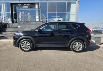 Подержанный автомобиль Hyundai Tucson 2017 года (8 фото)