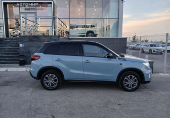 Подержанный автомобиль Suzuki Vitara 2020 года (4 фото)