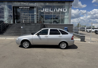 Подержанный автомобиль LADA (ВАЗ) Priora Hatchback 2010 года (8 фото)