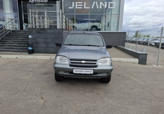 Подержанный автомобиль Chevrolet Niva 2008 года (2 фото)